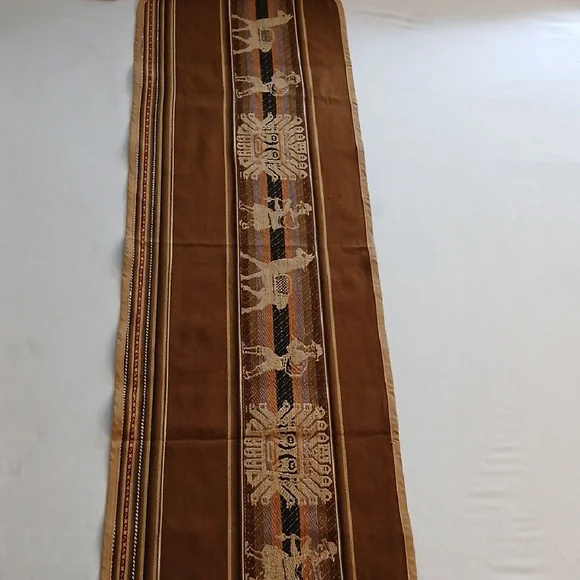 Woven Bolivian Table Runner - Picture 4 of 16